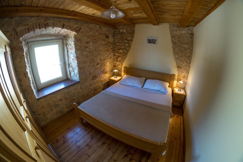 Ducina Apartments Milna  Esterno foto