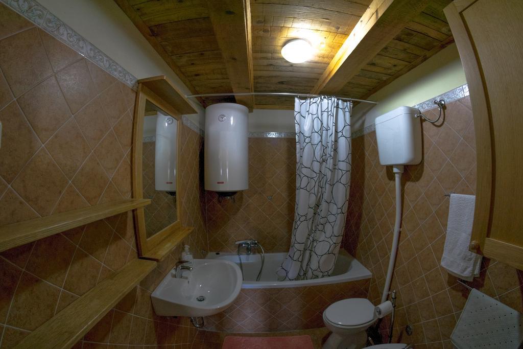 Ducina Apartments Milna  Esterno foto